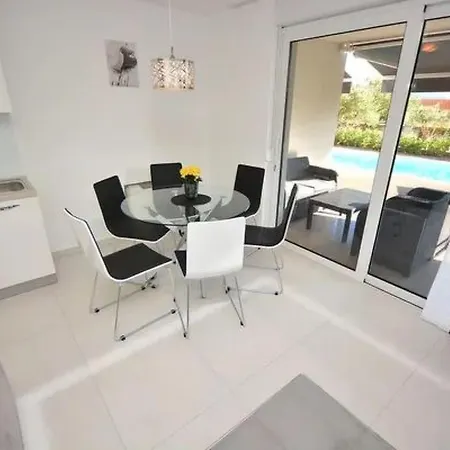 Daire 2 Mit Schwimmbad Und Garten By Interhome Sveti Filip i Jakov